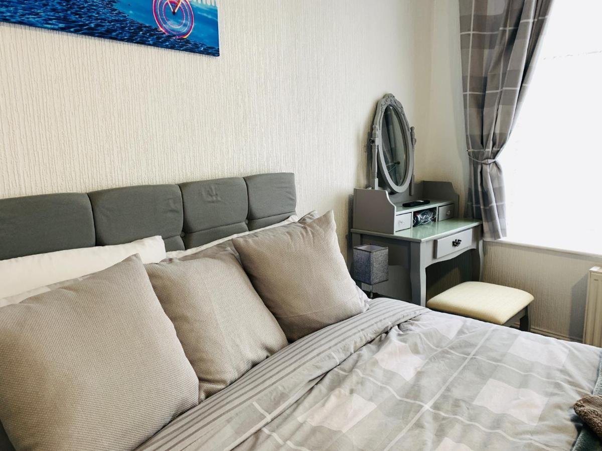 The Whitehouse Holiday Apartments Blackpool Dış mekan fotoğraf