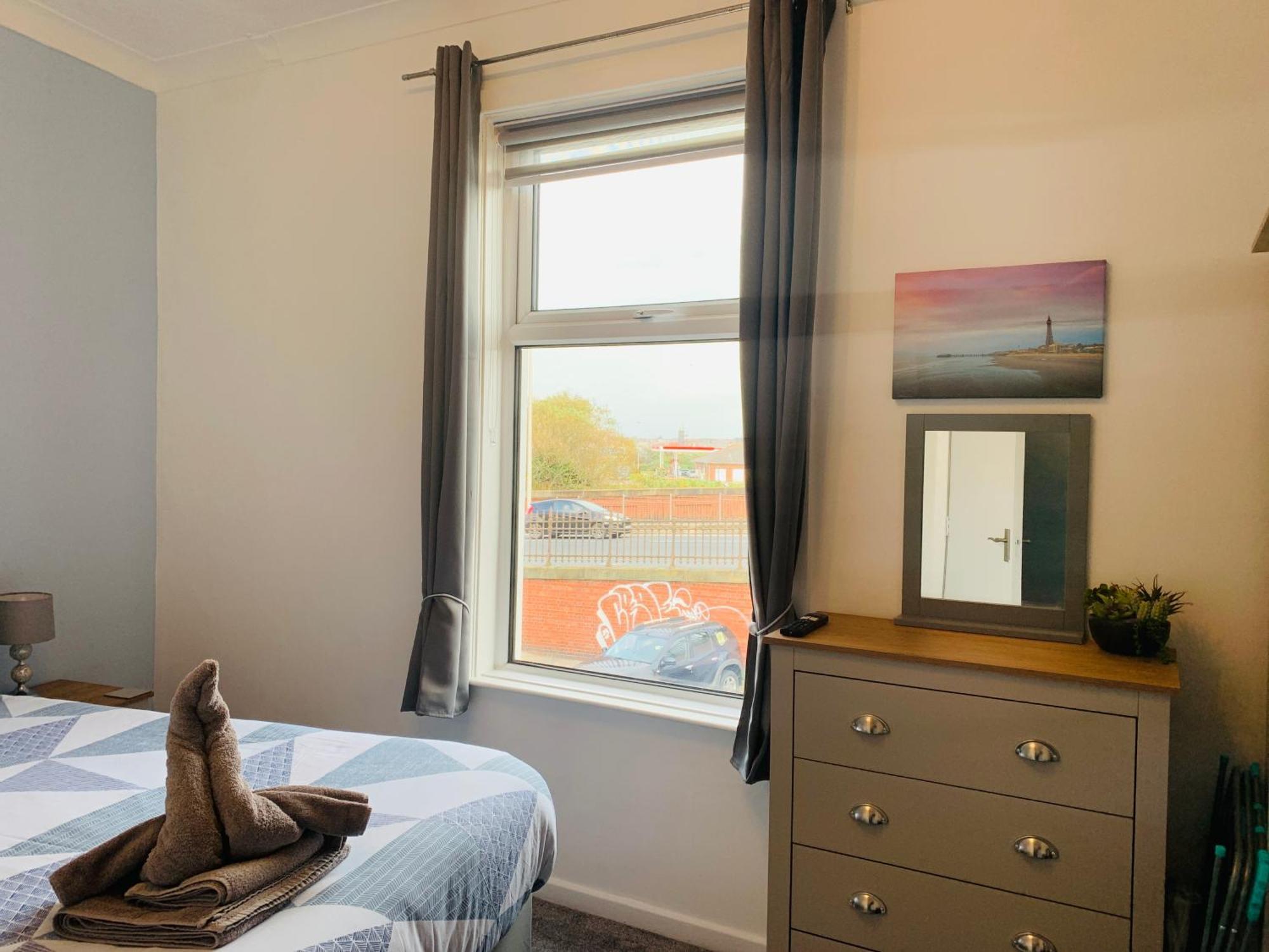 The Whitehouse Holiday Apartments Blackpool Dış mekan fotoğraf
