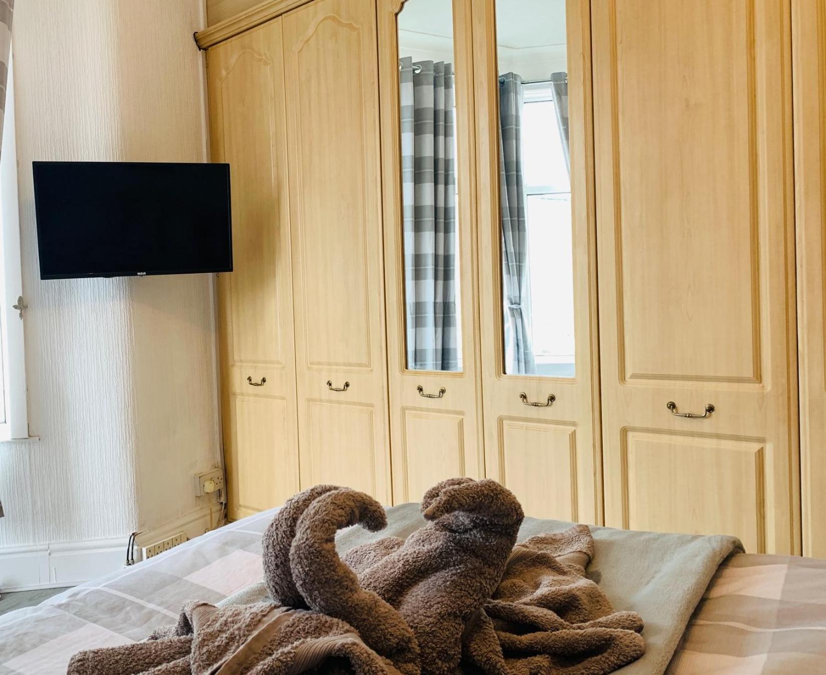 The Whitehouse Holiday Apartments Blackpool Dış mekan fotoğraf